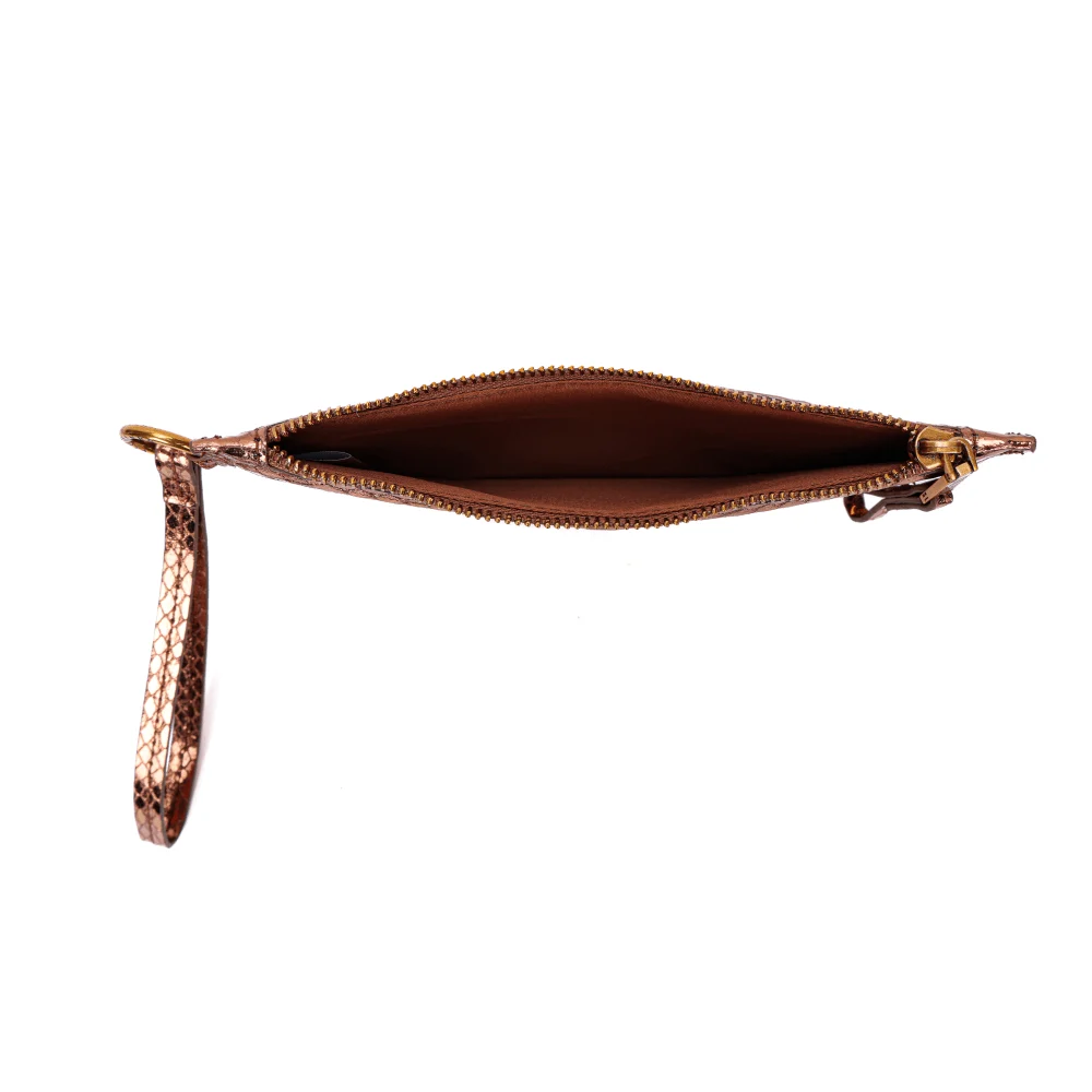 Clutch Bronze Metalizado Cobra Alça De Mão - vista 6 de 7