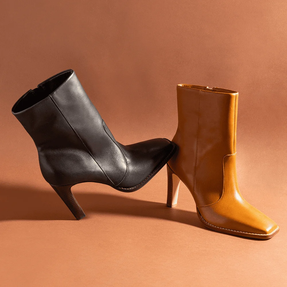 Bota Couro Nobre Soft Caramelo Cano Curto Salto Alto - vista 4 de 4