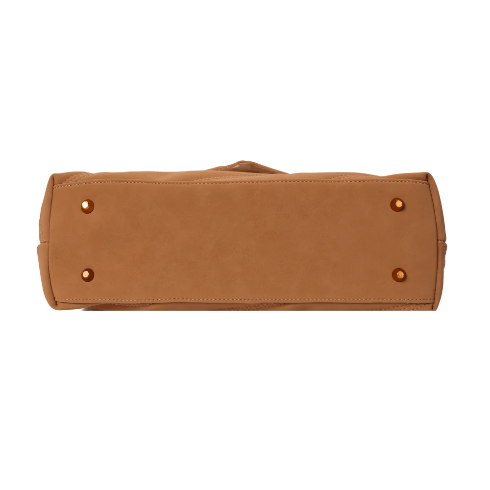 Bolsa Envelope Camurça Marrom Alça De Ombro - vista 7 de 8