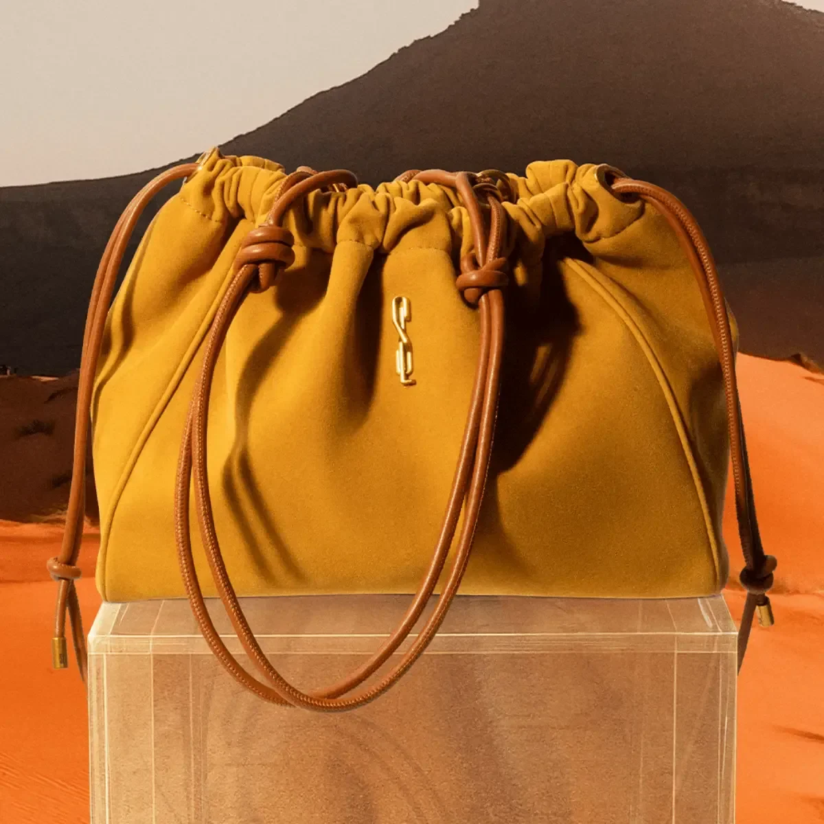 Bolsa Camurça Amarelo Mostarda Alça Ombro - vista 1 de 6