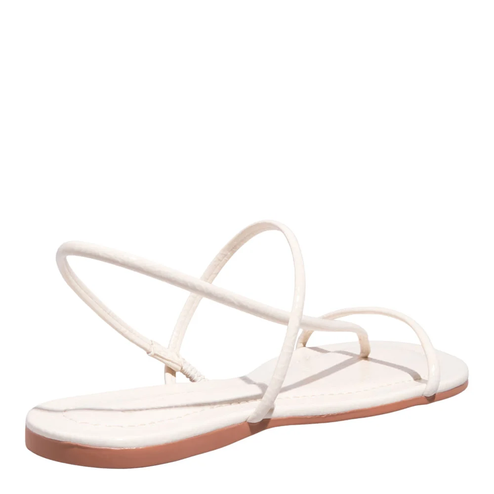 Rasteira Verniz Glossy Off White Tiras Finas - vista 3 de 4