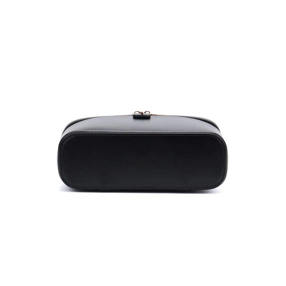 Bolsa Frasqueira Soft Transversal Preta - vista 4 de 5