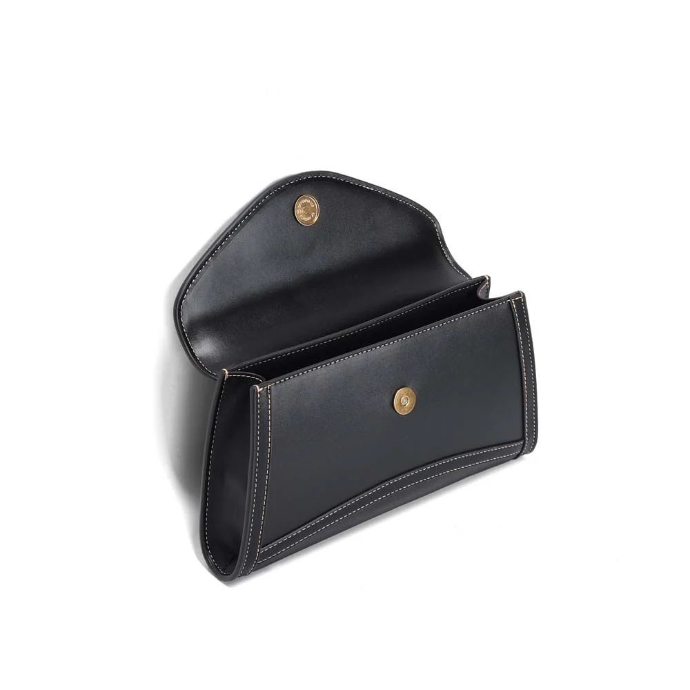 Bolsa Pequena Soft Preta Alça Transversal - vista 3 de 3