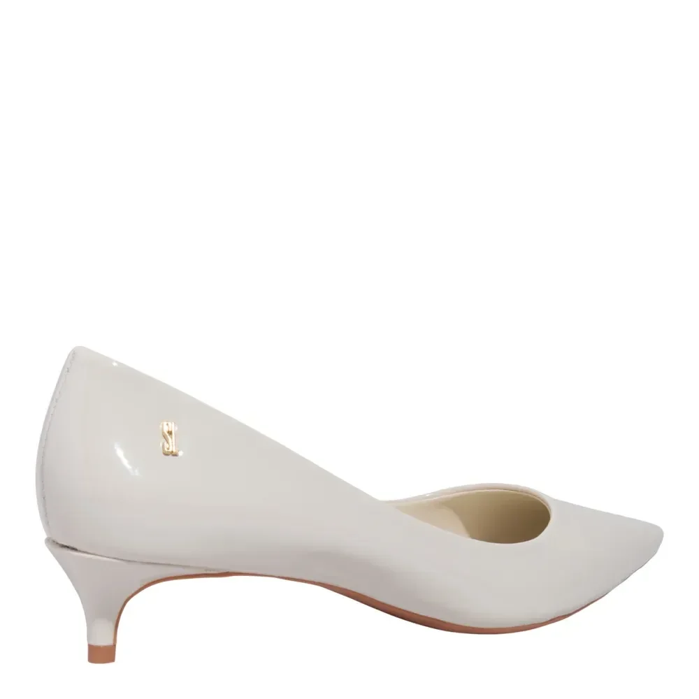 Scarpin Verniz Off White Bico Fino Salto Baixo - vista 3 de 3