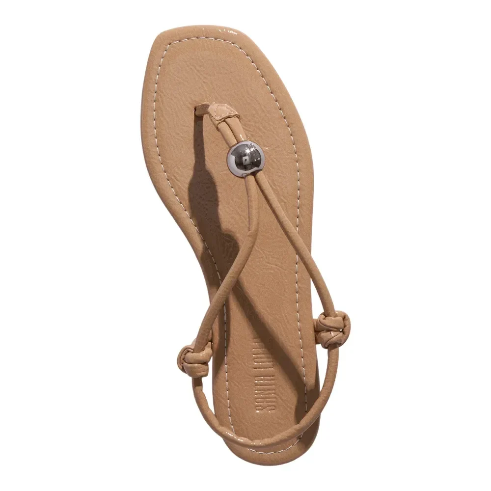 Rasteira Verniz Glossy Bege Bico Quadrado - vista 4 de 5