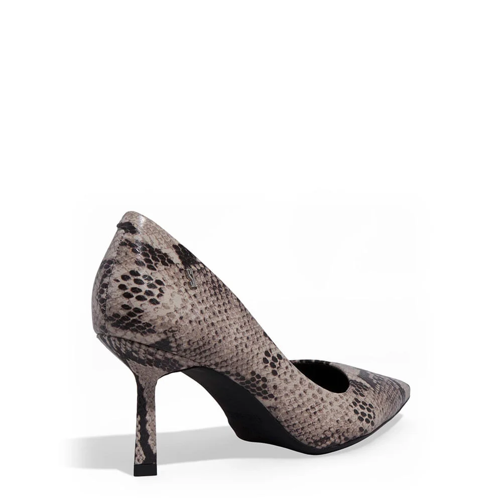 Scarpin Couro Bico Fino Animal Print Cobra - vista 3 de 3
