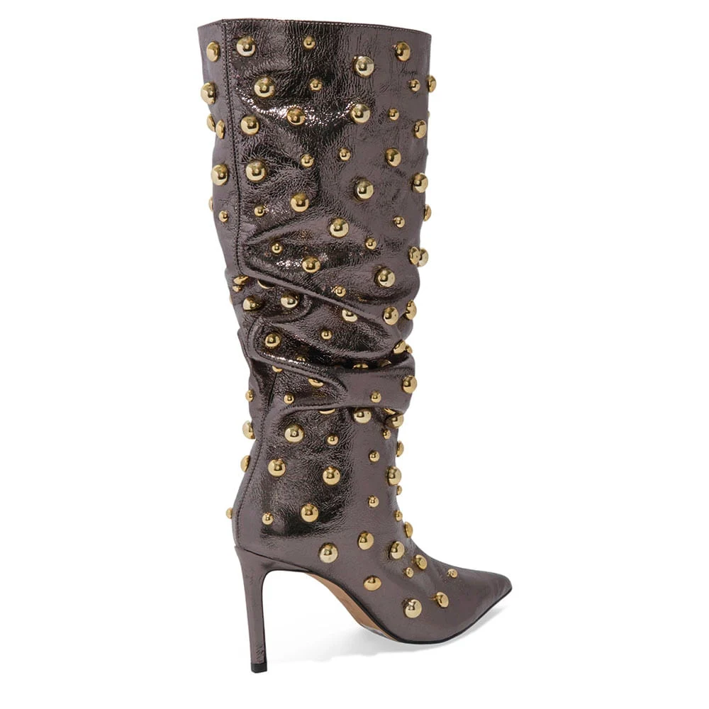 Bota Cano Longo Tachas Couro Metalizado Bico Fino Prata - vista 3 de 3