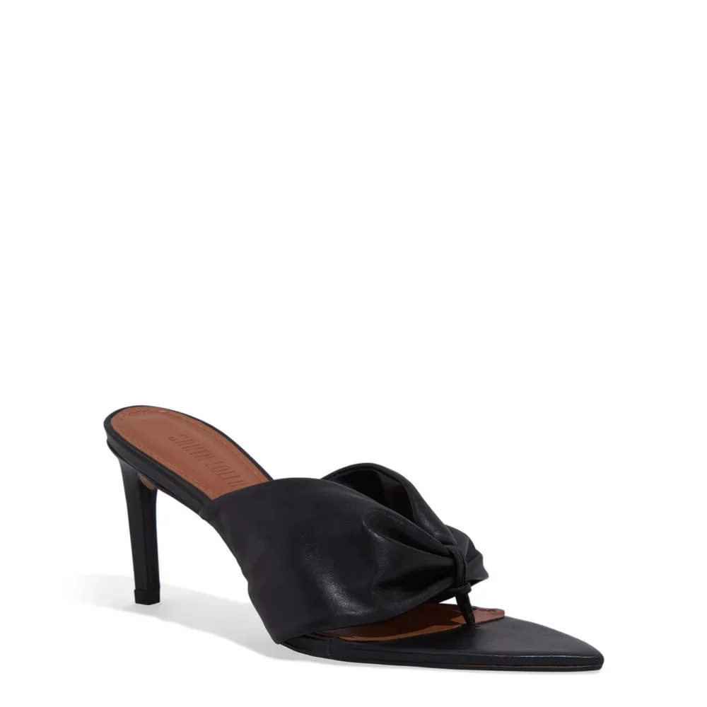 Mule Thong Couro Bico Folha Salto Fino Preto - vista 2 de 3