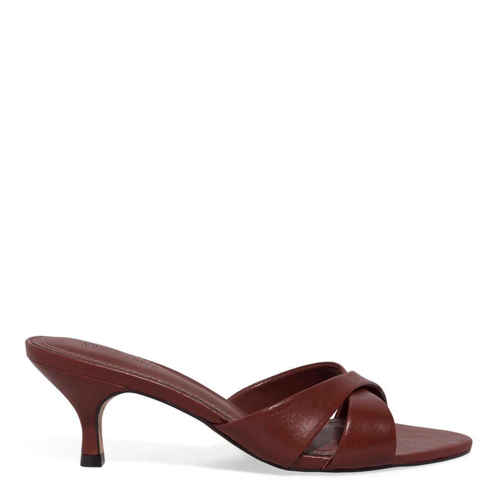 Mule Couro Nobre Soft Tiras Cruzadas Salto Taça Marrom Terracota - vista 1 de 3