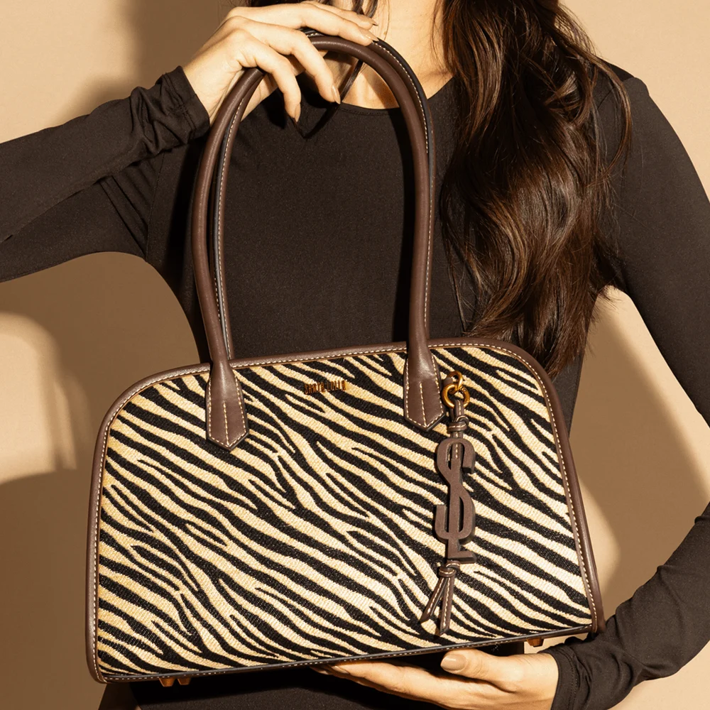 Bolsa Palha Animal Print Zebra Alça Longa - vista 2 de 10