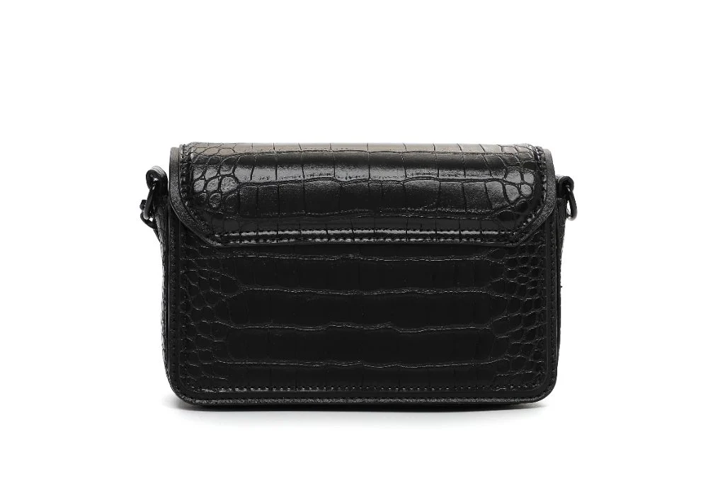 Bolsa Envelope Pequena Croco Preto Transversal - vista 2 de 4