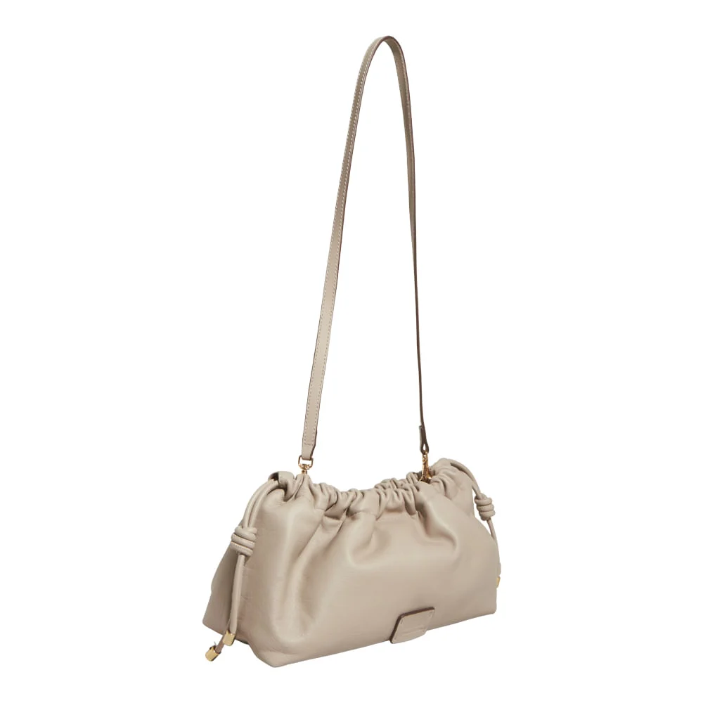 Bolsa Pequena Couro Soft Cinza Granito Alça Transversal - vista 2 de 5
