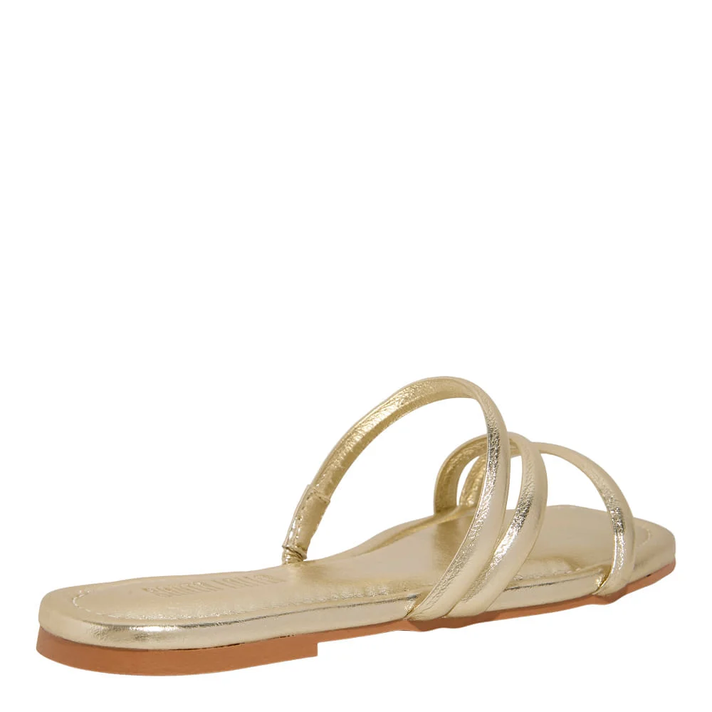 Rasteira Metallic Soft Dourada Bico Quadrado - vista 3 de 5