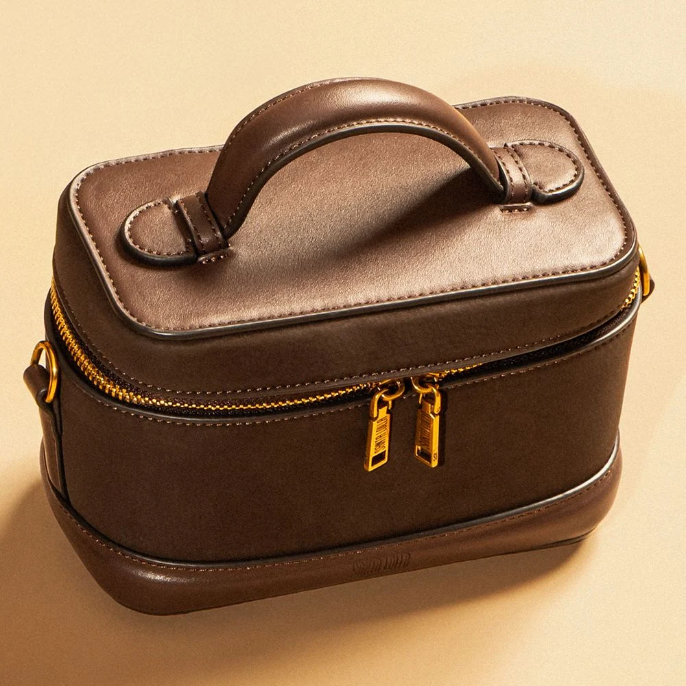 Bolsa Frasqueira Nobuck Marrom Dark Alça Transversal - vista 1 de 4