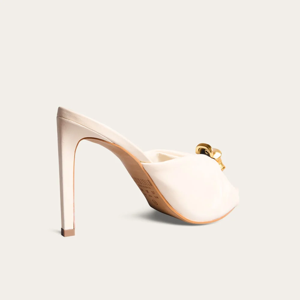 Tamanco Mule Metal Couro Pelica Soft Bico Folha Off White - vista 3 de 5
