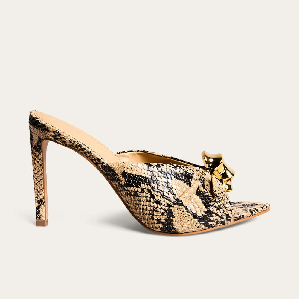 Tamanco Mule Metal Couro Bico Folha Animal Print Cobra - vista 2 de 5