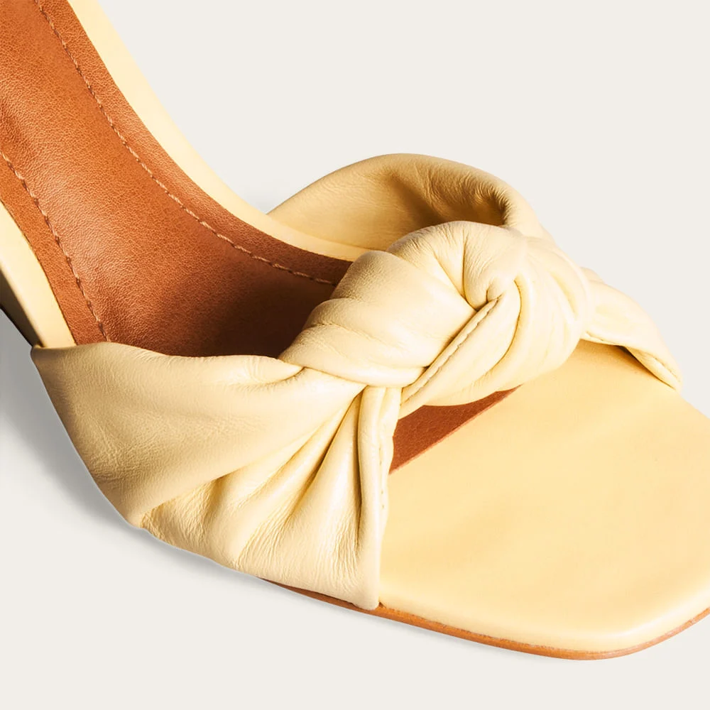 Tamanco Mule Anabela Couro Nobre Soft Bico Quadrado Amarelo Buttercream - vista 3 de 4
