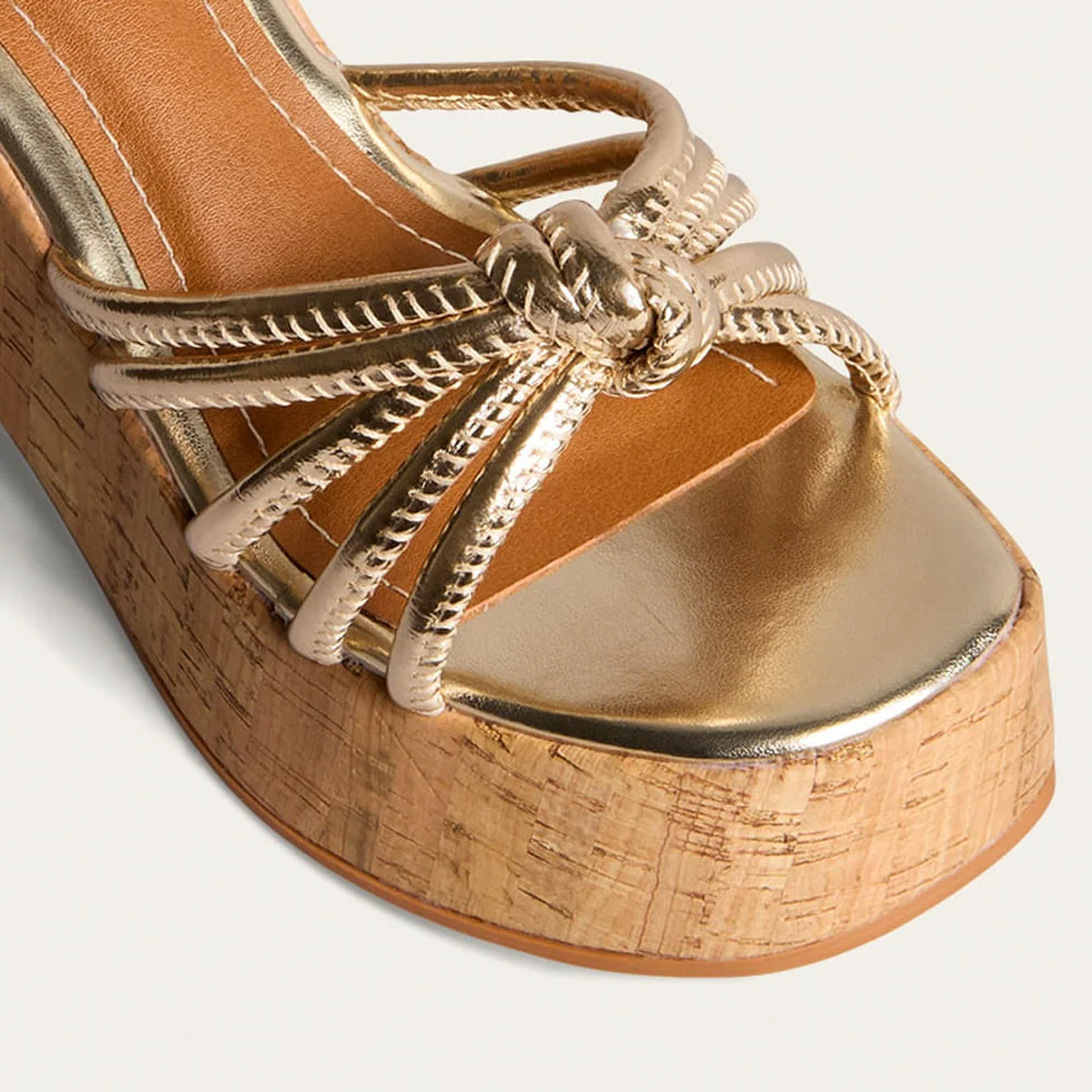 Sandália Espadrille Anabela Metalizada Dourada - vista 3 de 3