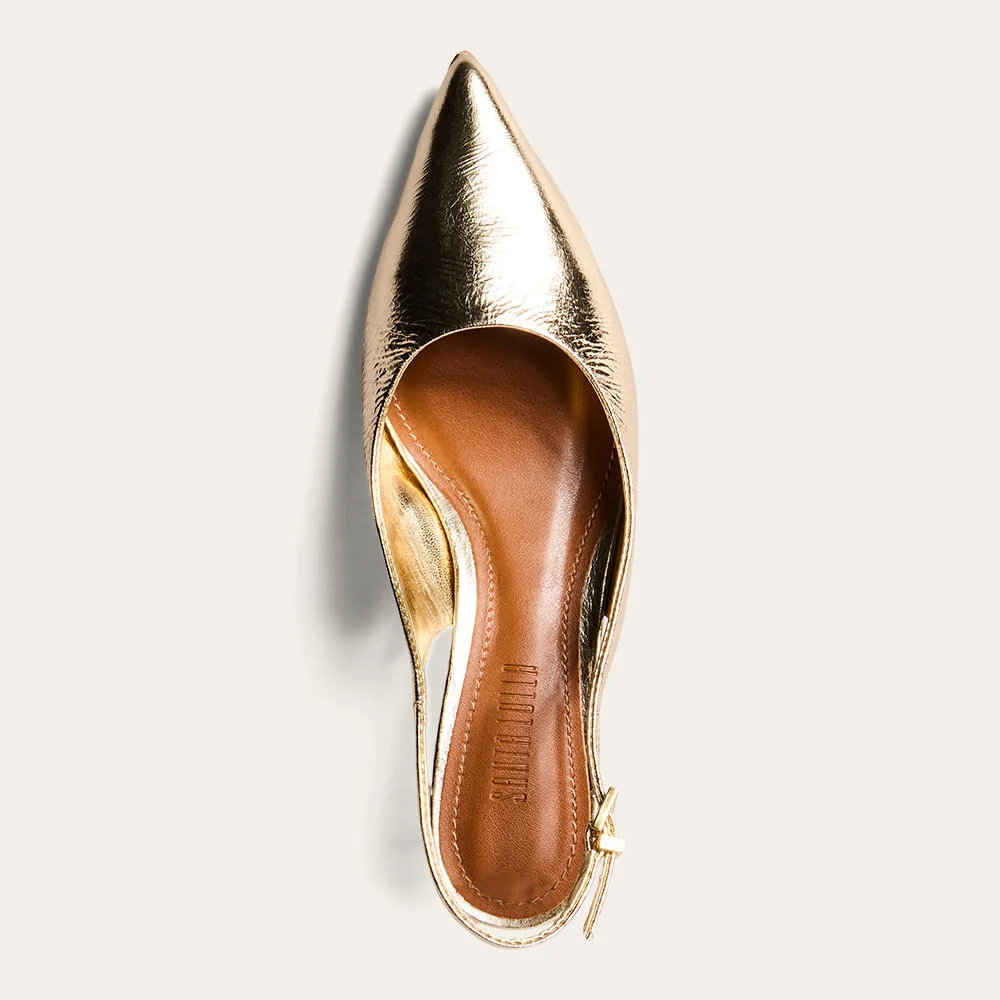 Scarpin Slingback Couro Metalizado Dourado Salto Baixo - vista 4 de 4