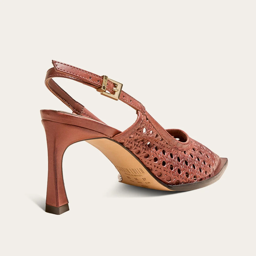 Scarpin Slingback Couro Premium Vazado Marrom - vista 2 de 3