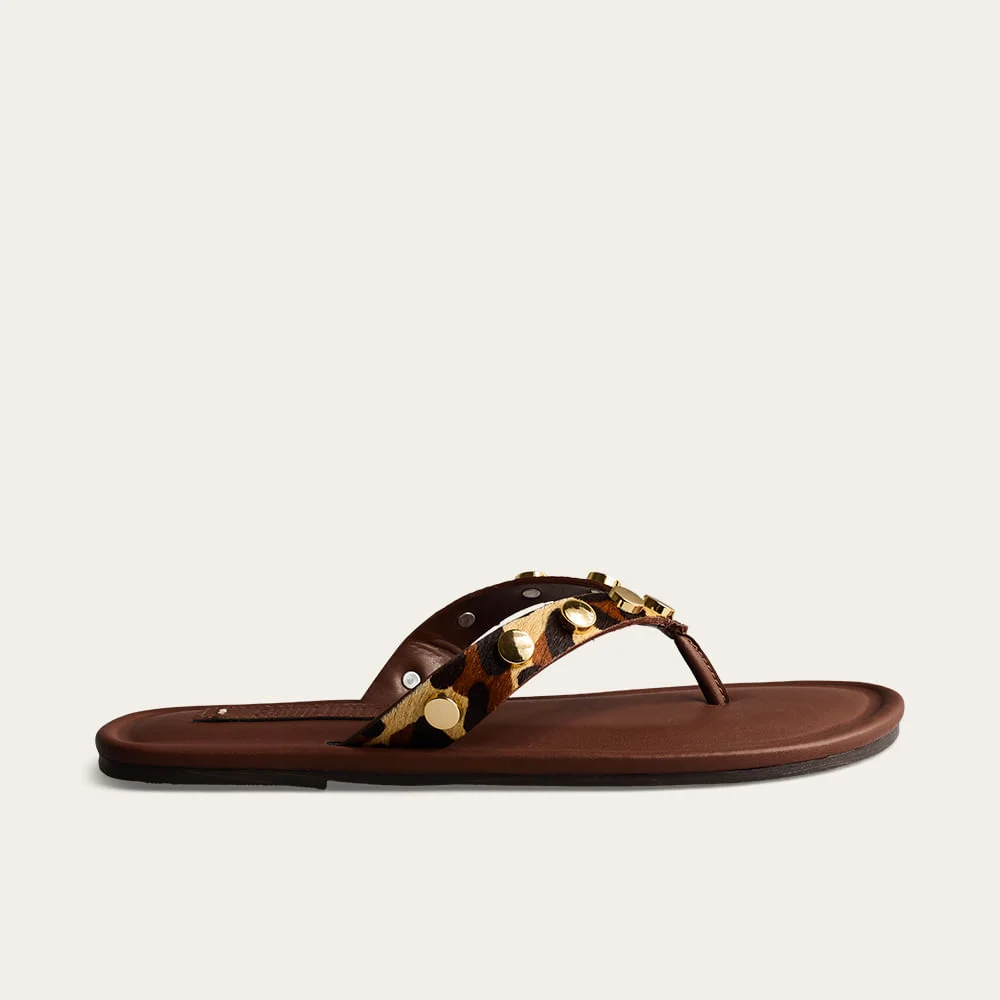 Rasteira Animal Print Pelo Onça Tachas - vista 1 de 3