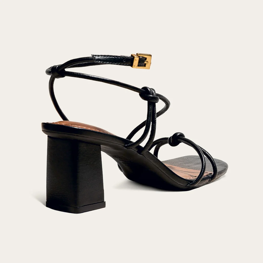 Sandália Napa Soft Salto Bloco Preto Tiras Finas - vista 2 de 3