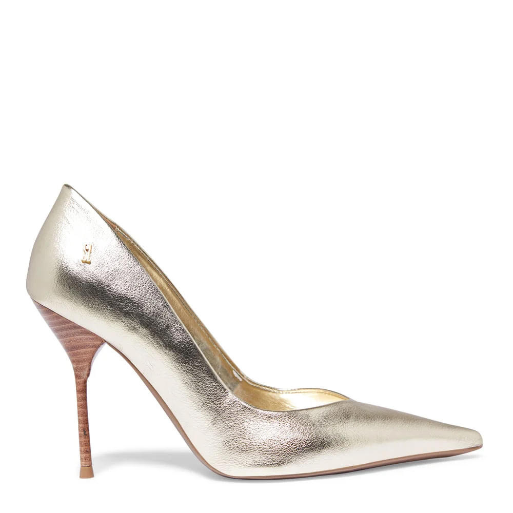Sapato Scarpin Dourado Metalizado Salto Fino - vista 1 de 3