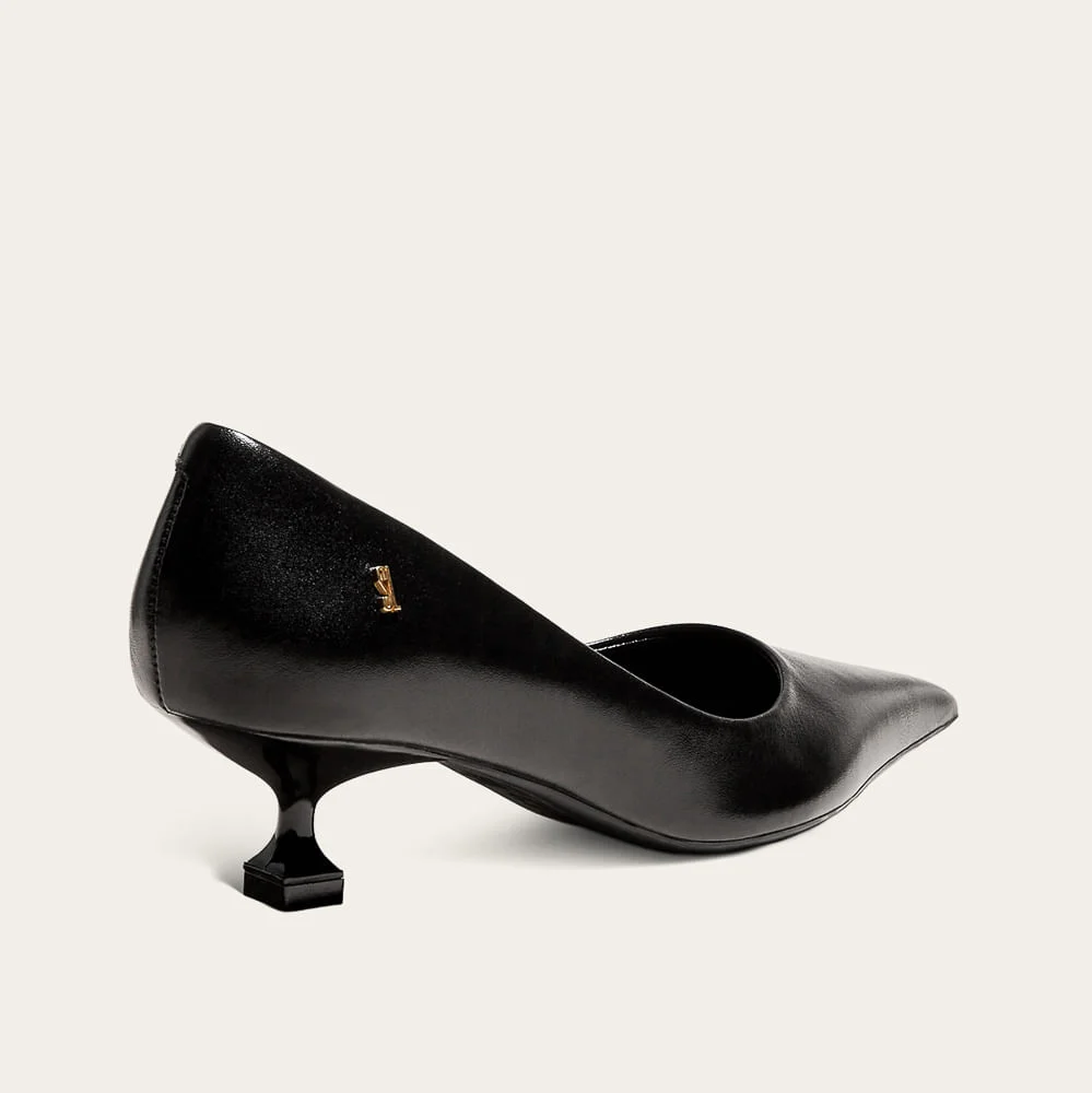 Scarpin Couro Confort Preto Bico Fino Salto Baixo Taça - vista 2 de 3