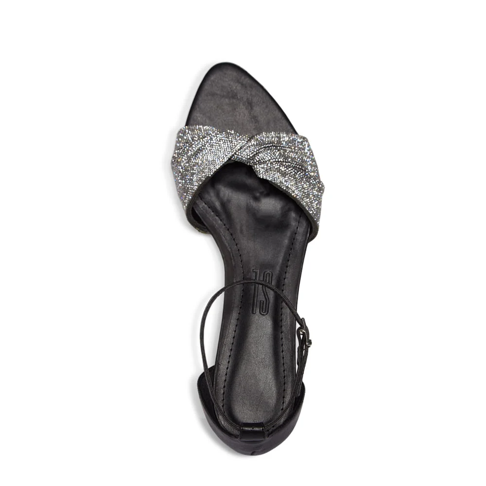 Rasteira Shiny Couro Preto Bico Fino Nó Strass - vista 3 de 4