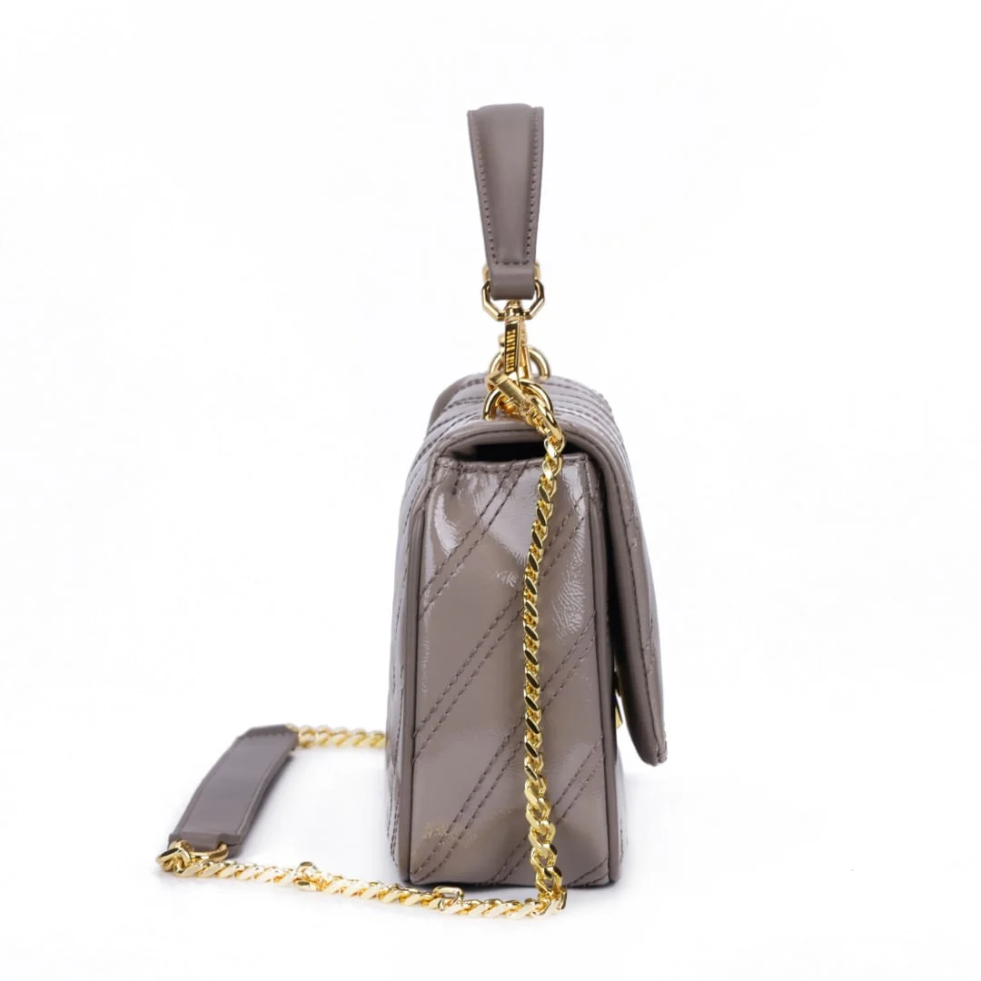 Bolsa Cinza Verniz Glossy Alça Transversal Metalizada - vista 4 de 7