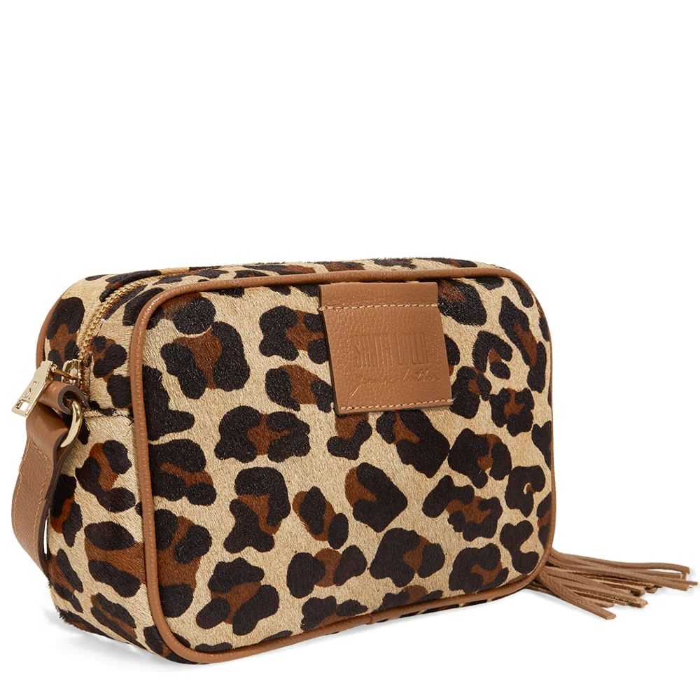 Bolsa tiracolo camera bag couro estampa pelo onça - vista 3 de 4